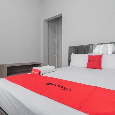 Reddoorz Syariah Near Wisata Situ Gunung Sukabumi Otel Kadudampit Dış mekan fotoğraf
